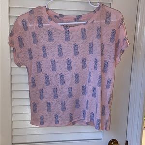 AéRopostale pineapple top